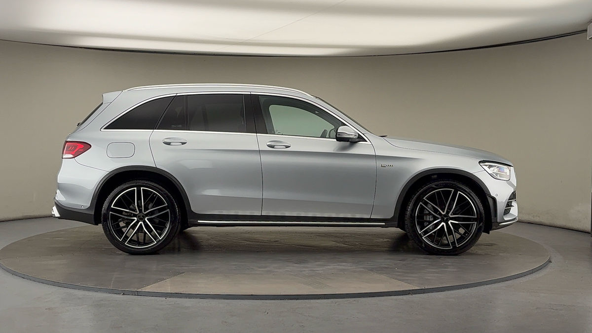 Mercedes-Benz GLC Image 16
