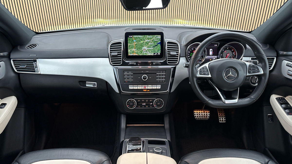 Mercedes-Benz GLE Image 12
