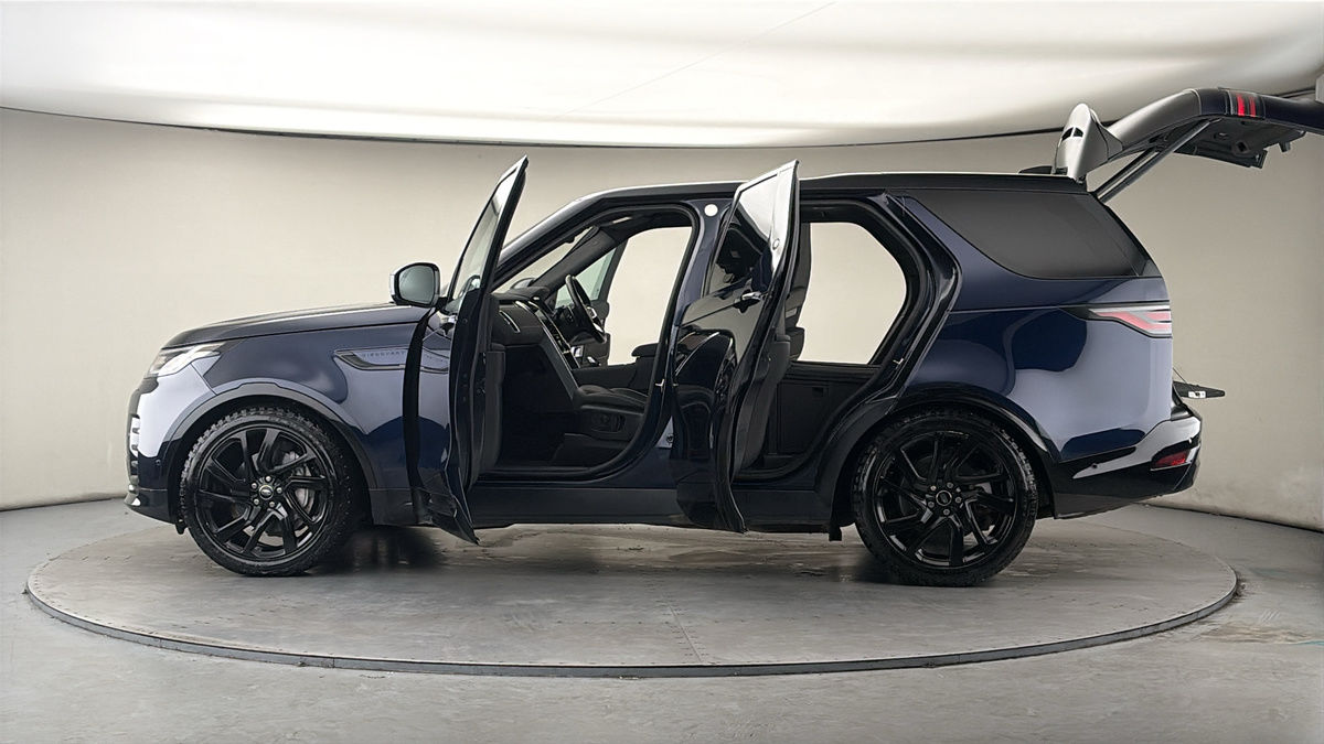 More views of Land Rover Discovery