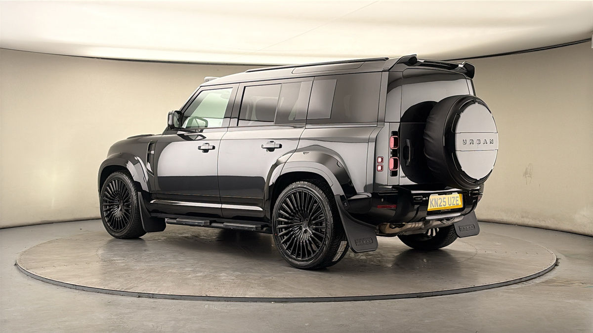 More views of Land Rover Defender 110