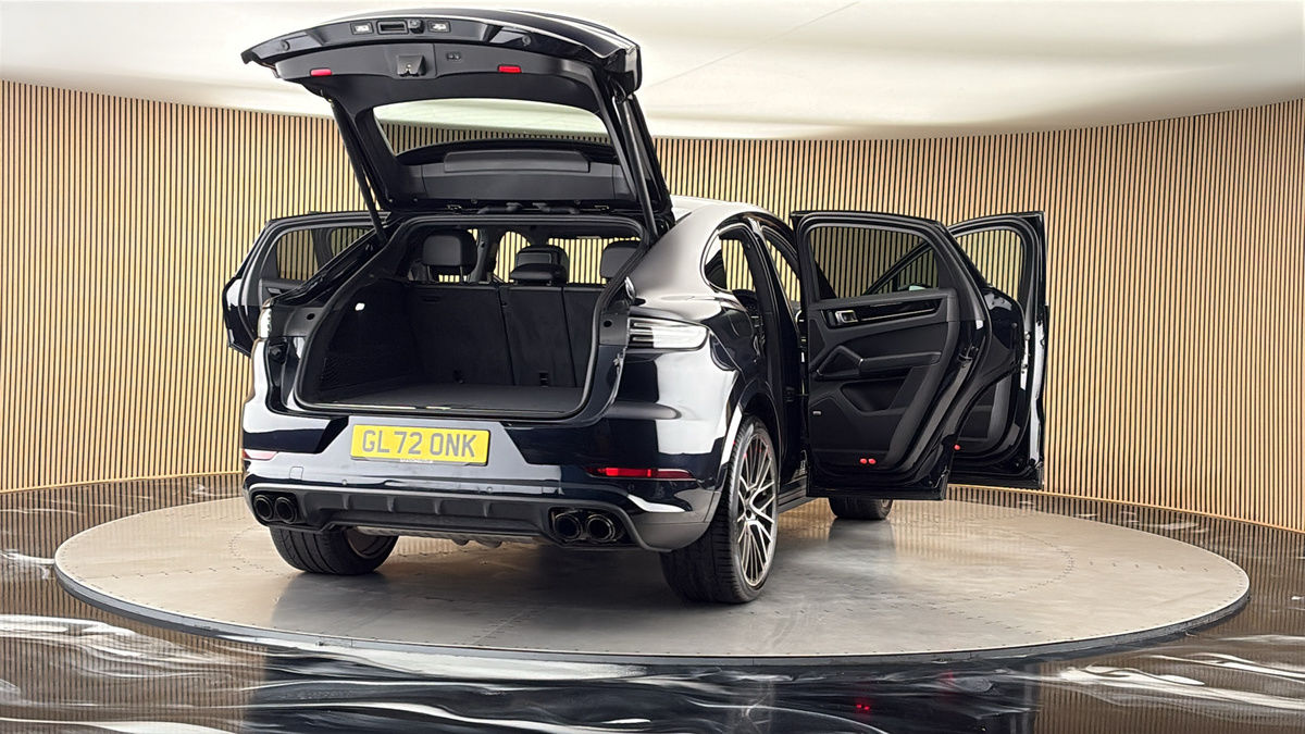 More views of Porsche Cayenne