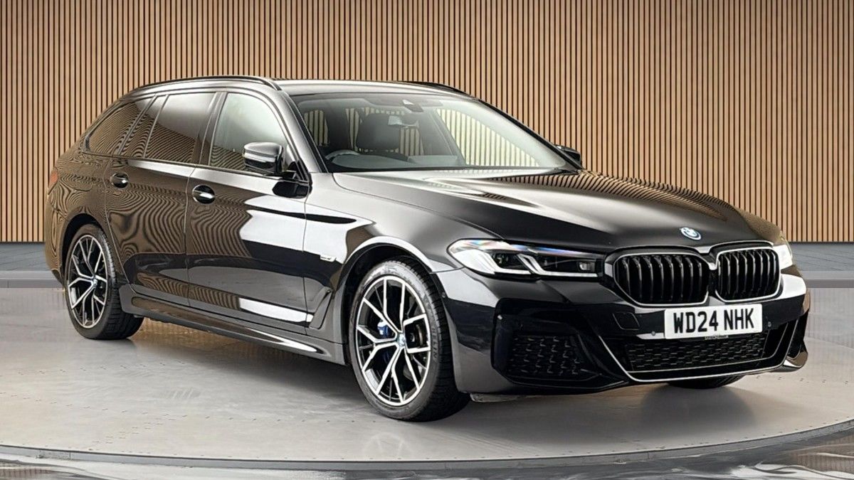 BMW 5 Series Sticky Header Image