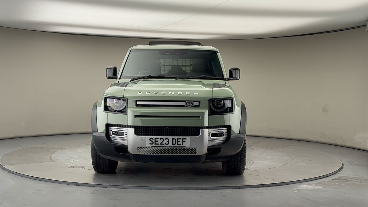 Land Rover Defender 110 Image 3