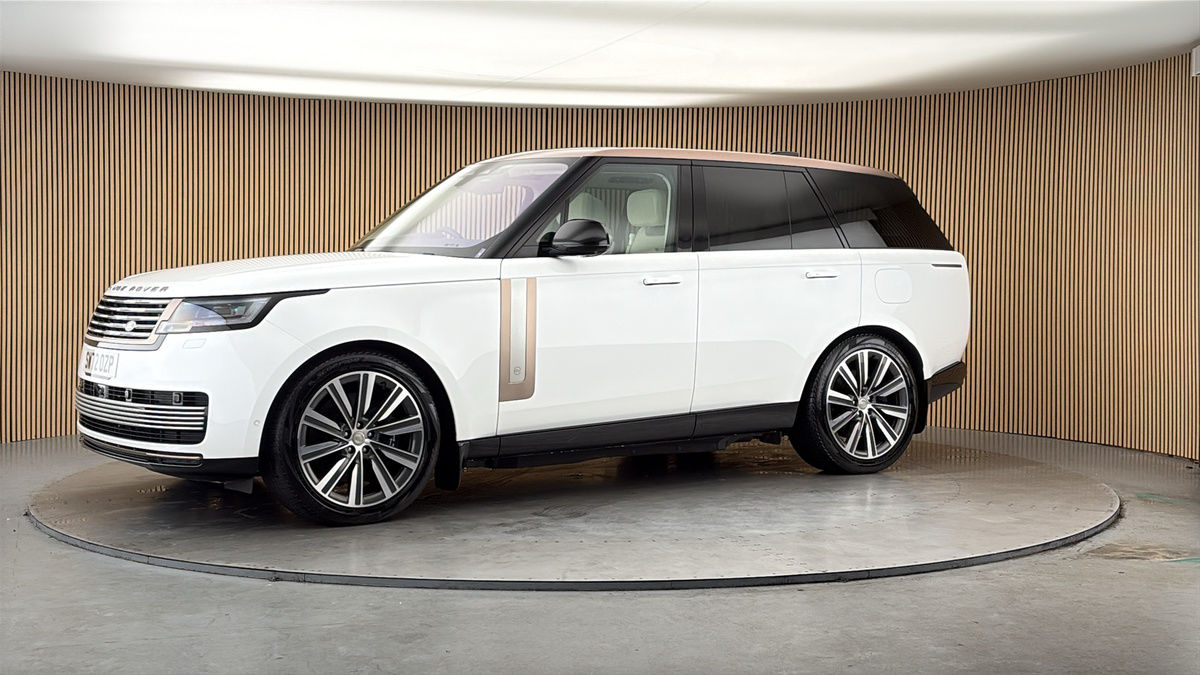 More views of Land Rover Range Rover