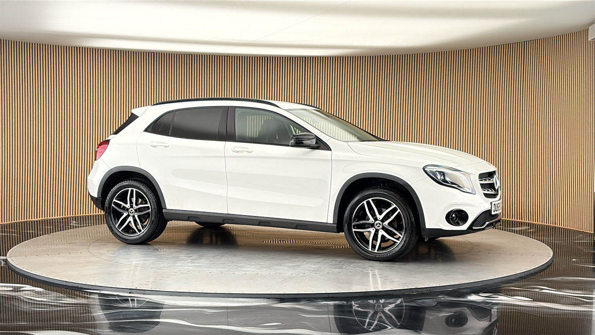 More views of Mercedes-Benz GLA