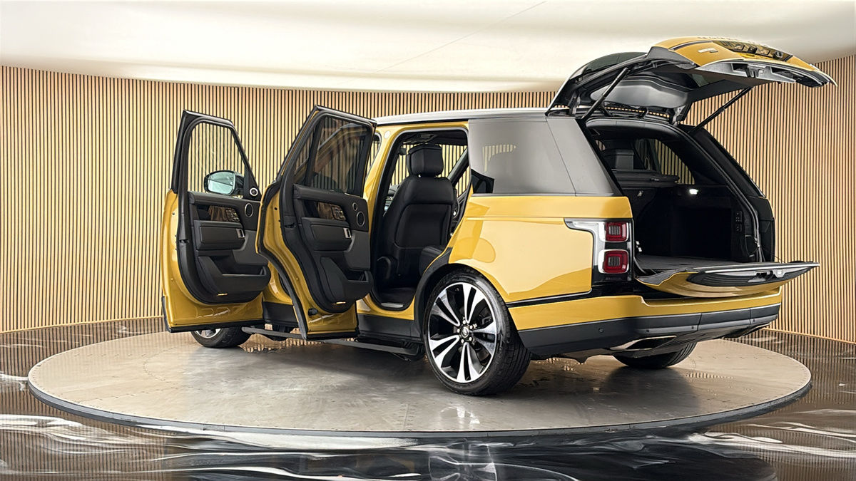 More views of Land Rover Range Rover