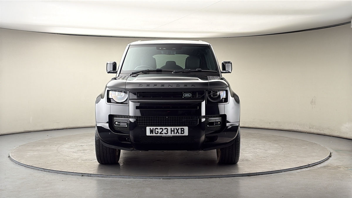 Land Rover Defender 110 Image 3