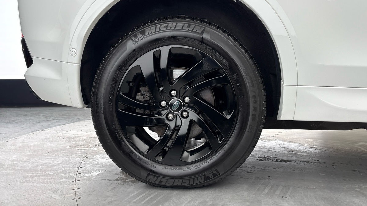 Land Rover Discovery Sport Image 10