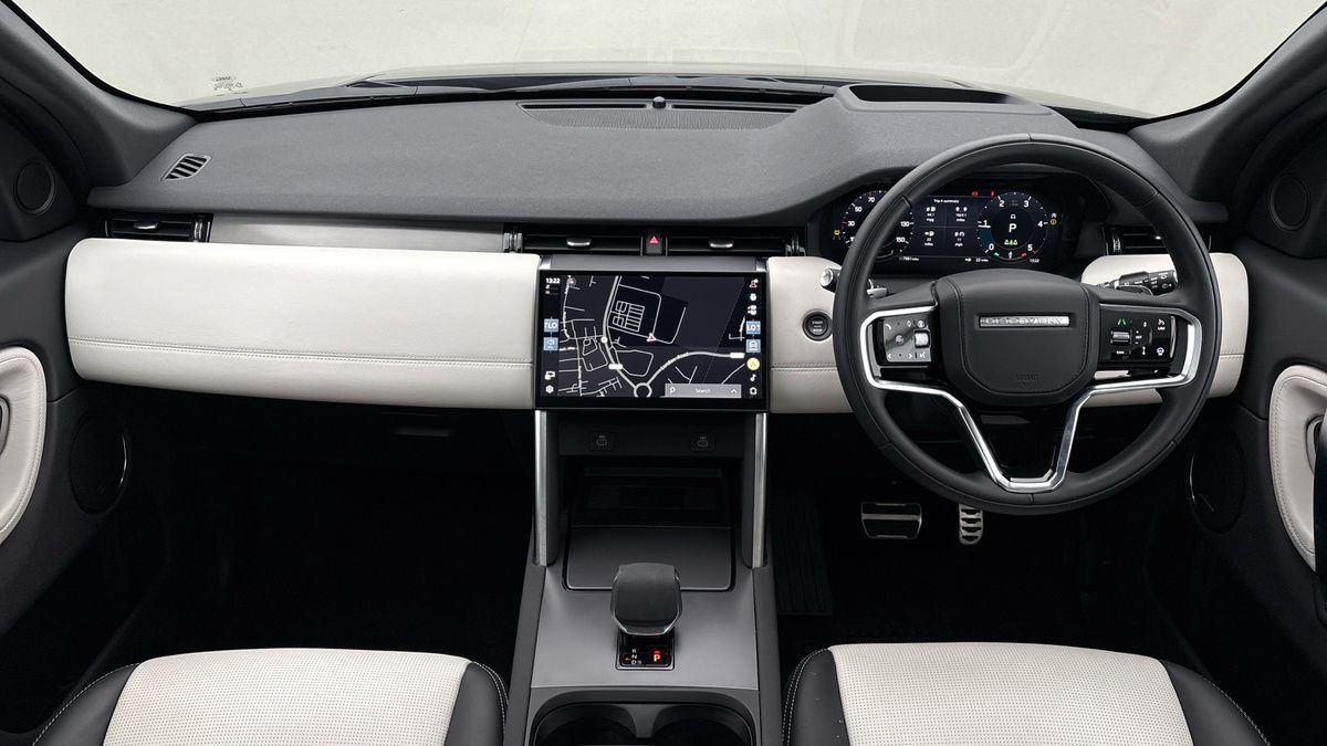 Land Rover Discovery Sport Image 12