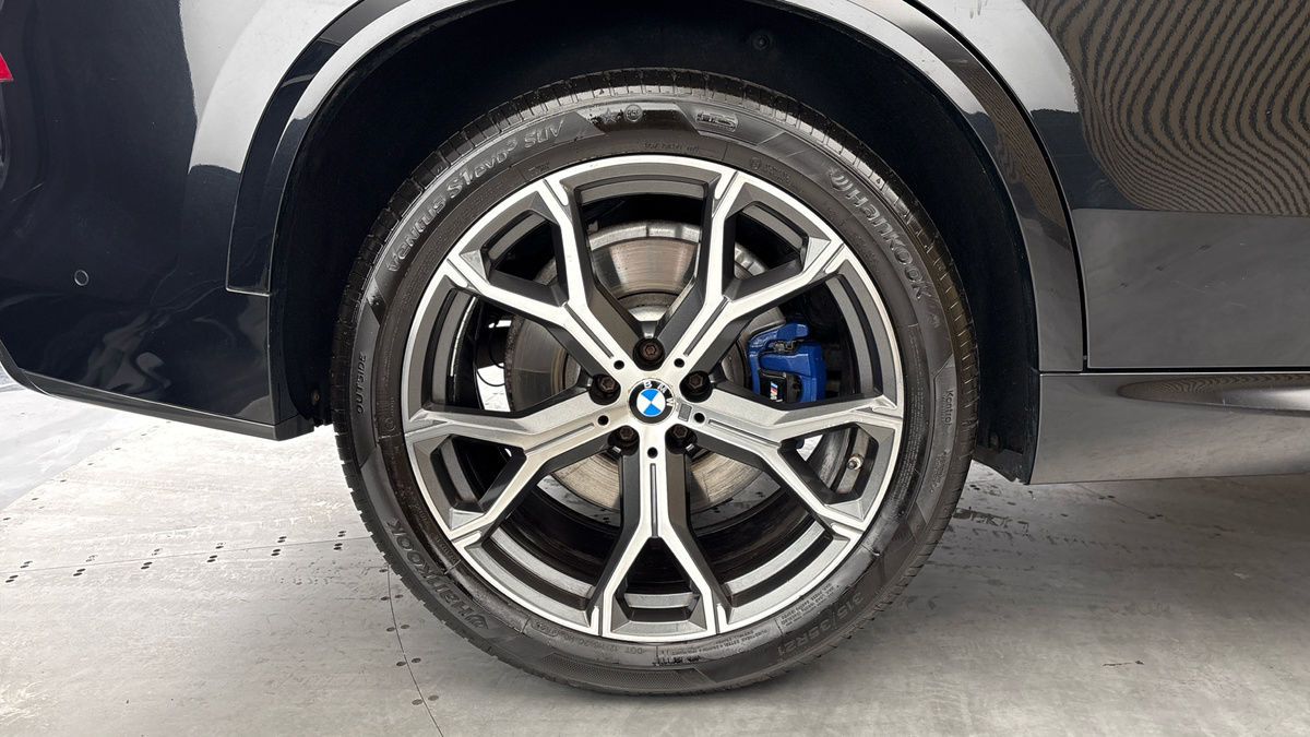BMW X5 Image 10