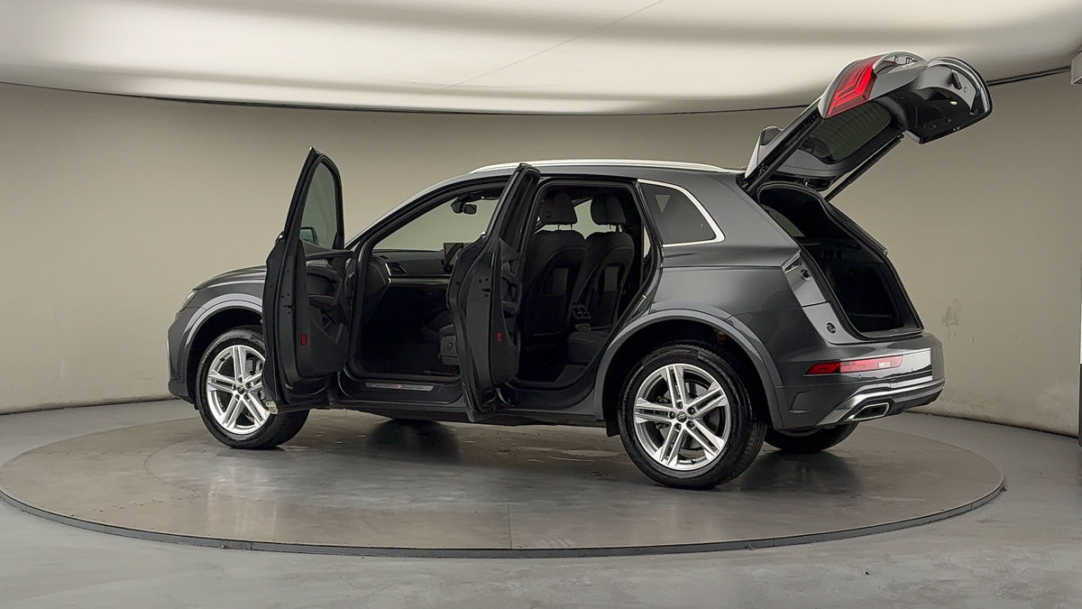 More views of Audi Q5