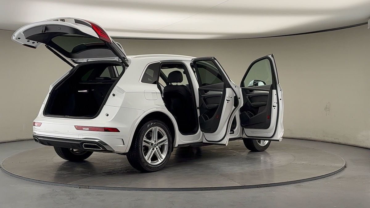 More views of Audi Q5