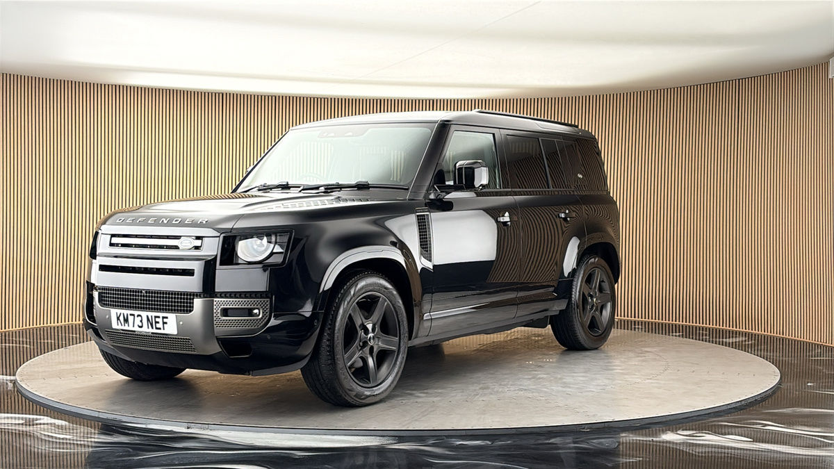 More views of Land Rover Defender 110