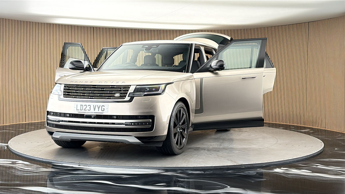 More views of Land Rover Range Rover