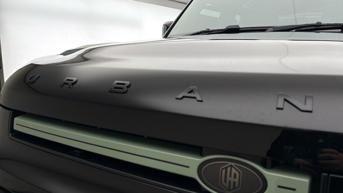 Land Rover Defender 90 Urban Image 24