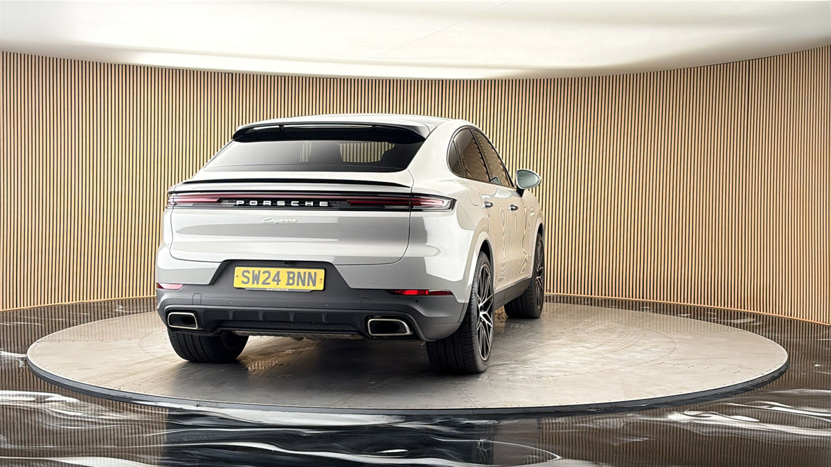 More views of Porsche Cayenne
