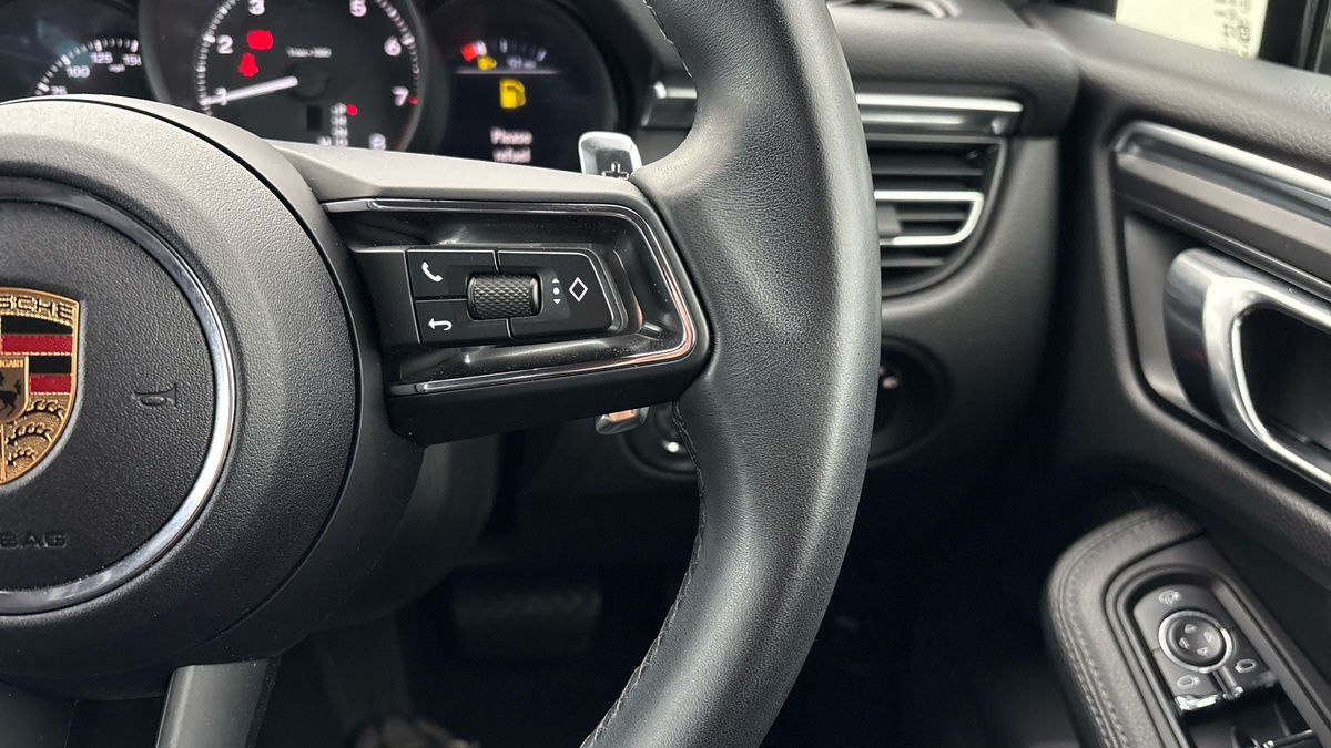 Porsche Macan Image 14