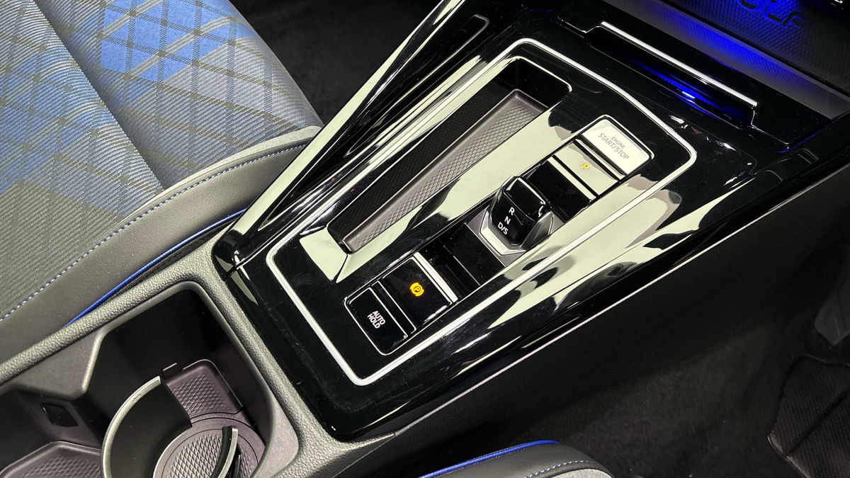 Volkswagen Golf Image 18