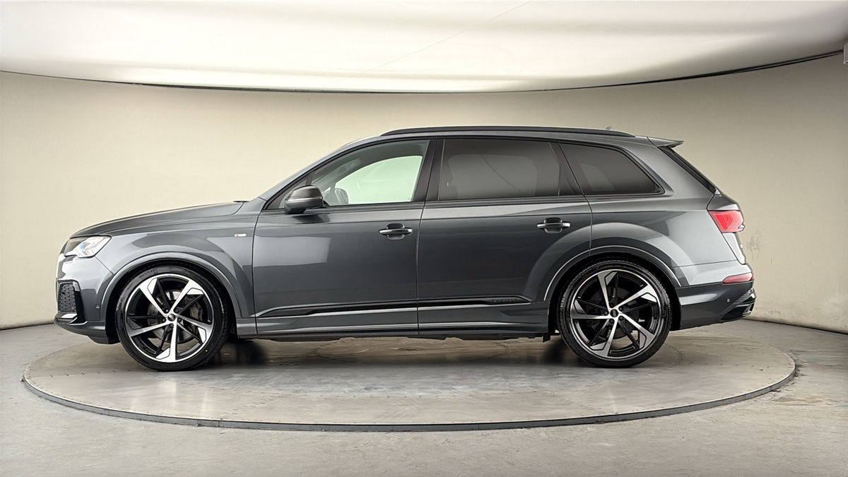 Audi Q7 Image 15