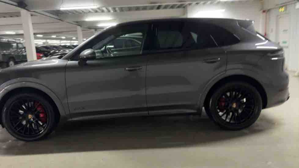 More views of Porsche Cayenne