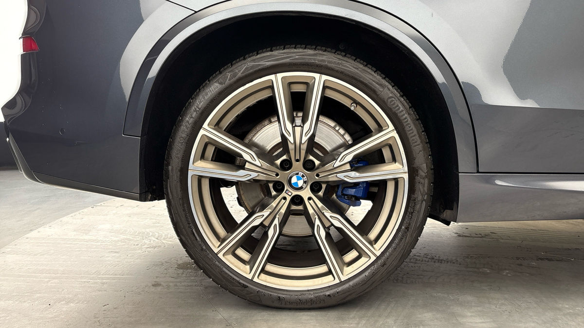 BMW X5 Image 10