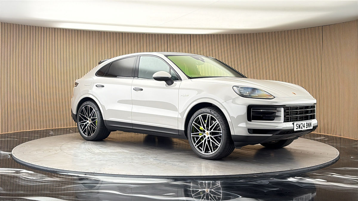More views of Porsche Cayenne