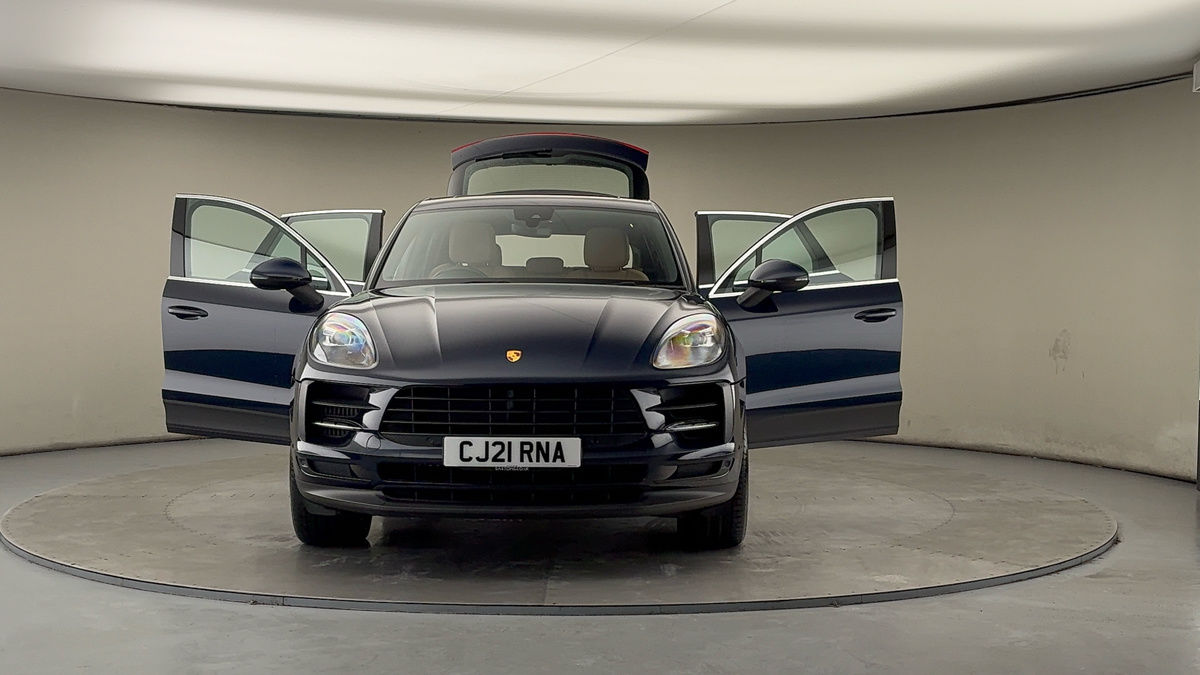 More views of Porsche Macan