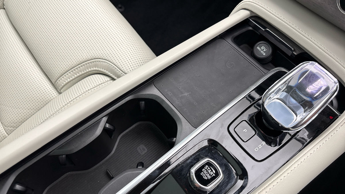 Volvo XC90 Image 32