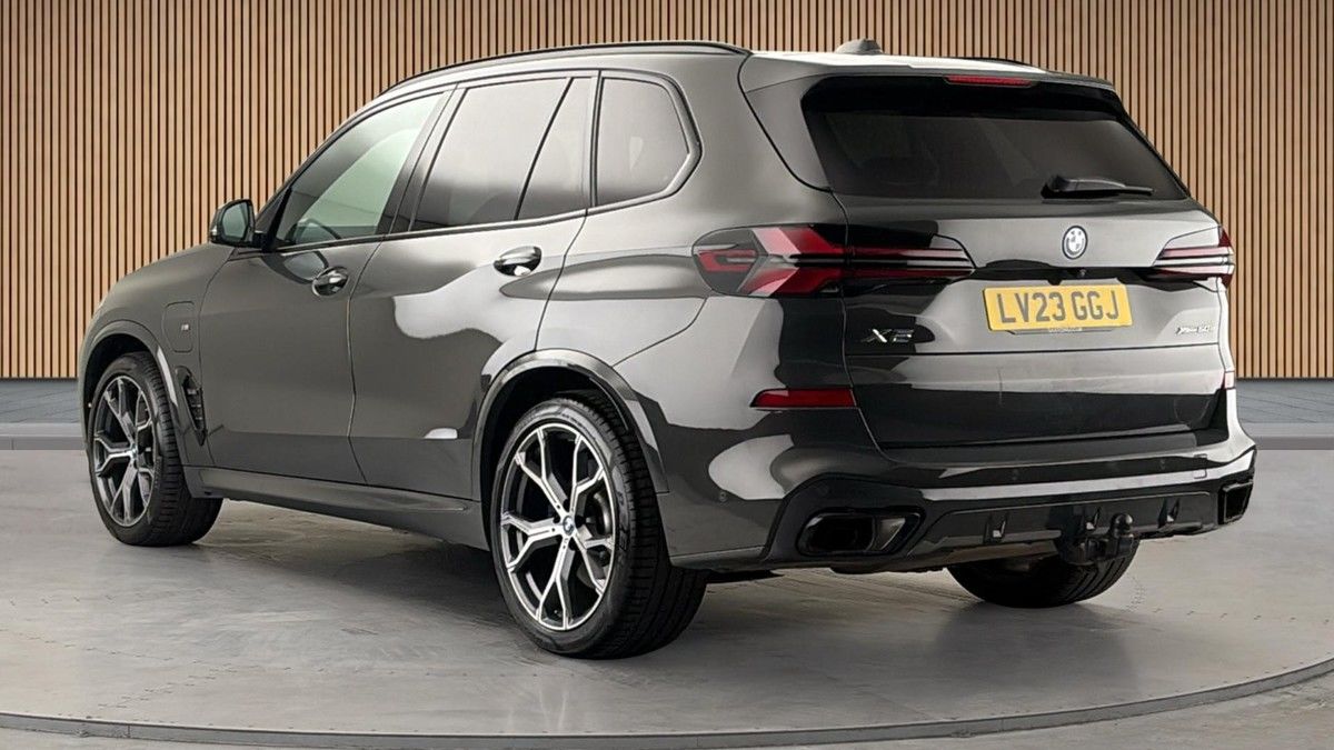BMW X5 Image 2