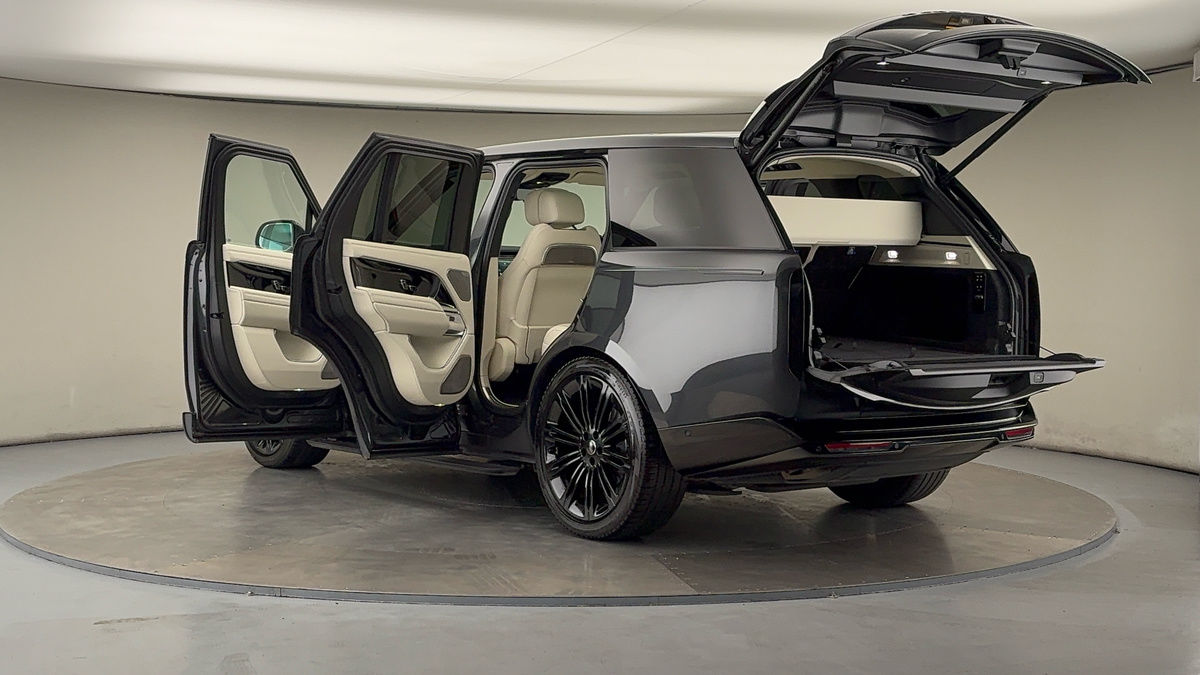 More views of Land Rover Range Rover