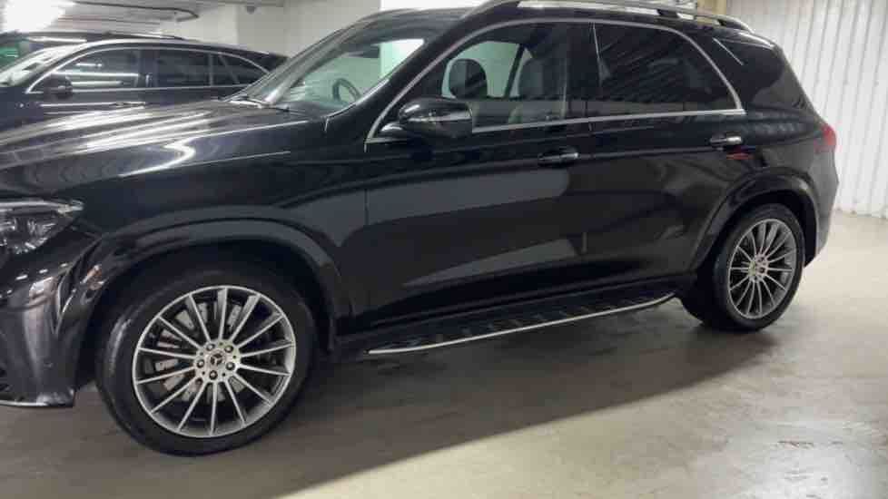 More views of Mercedes-Benz GLE