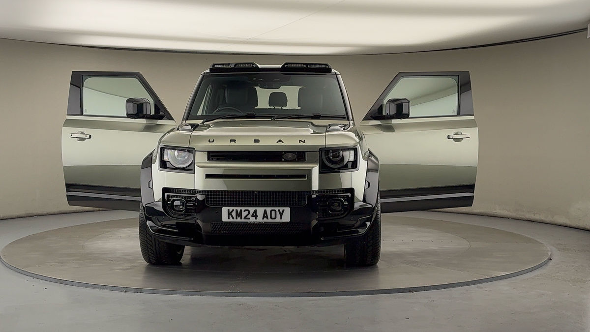 More views of Land Rover Defender 90