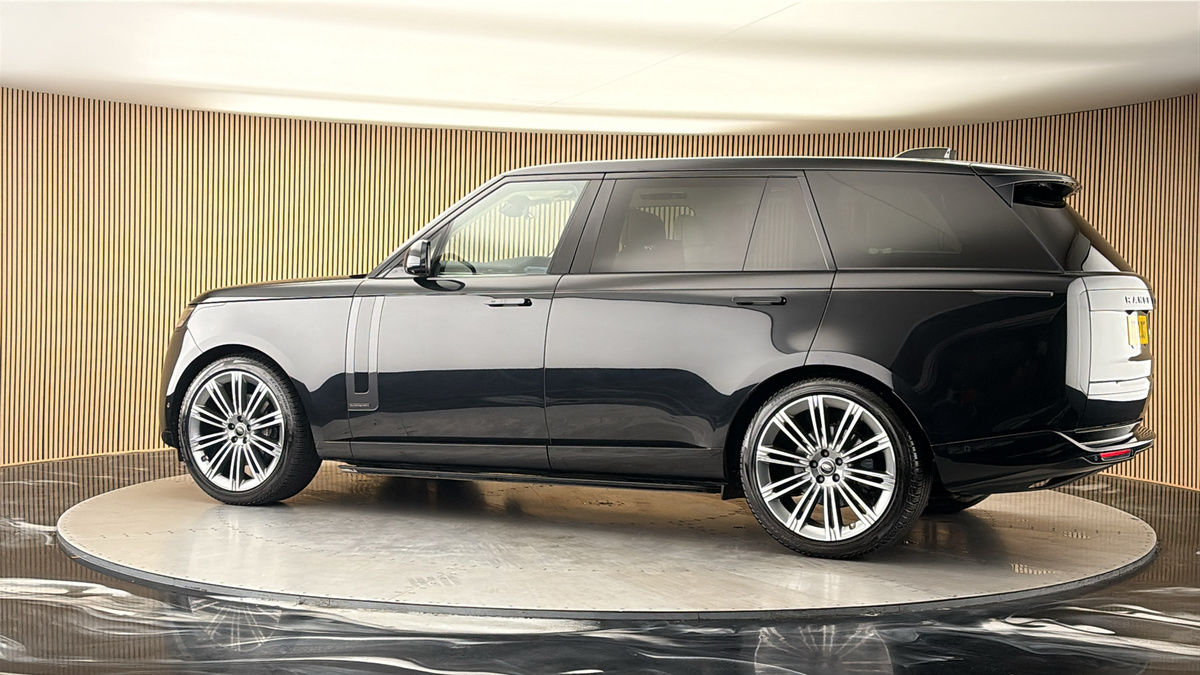 More views of Land Rover Range Rover