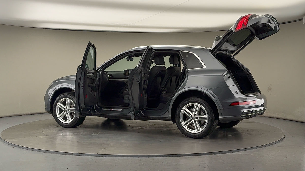 More views of Audi Q5