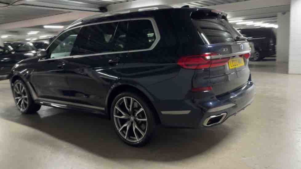 More views of BMW X7
