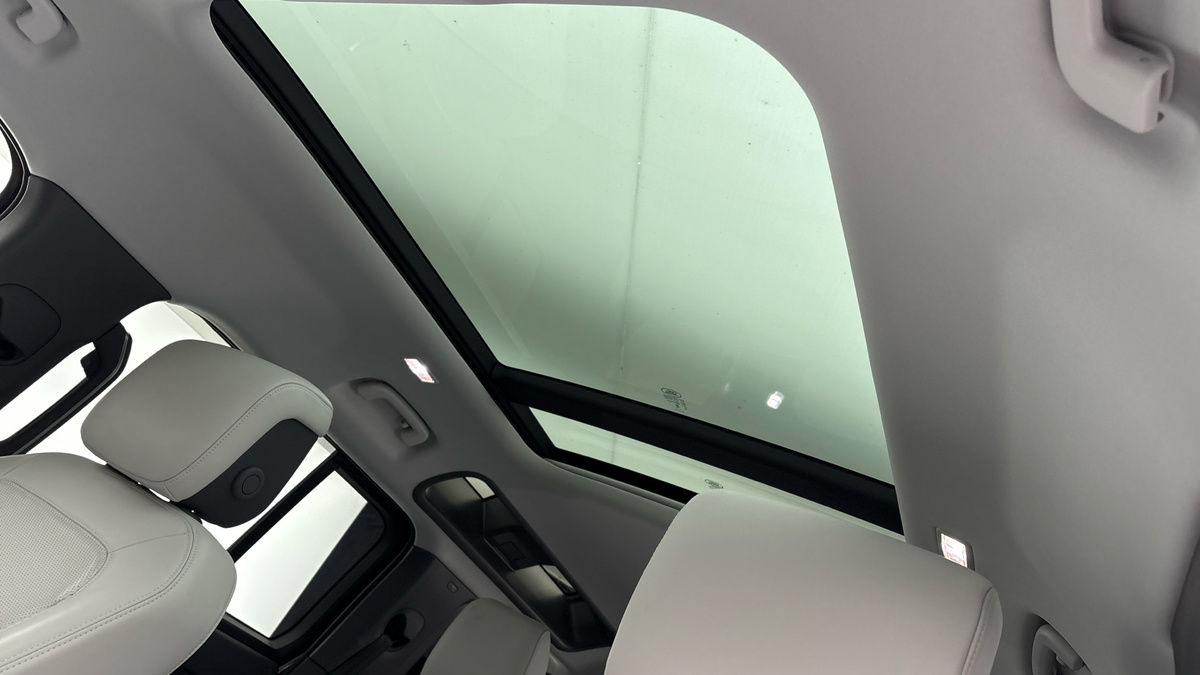 Land Rover Defender 110 Urban Image 6