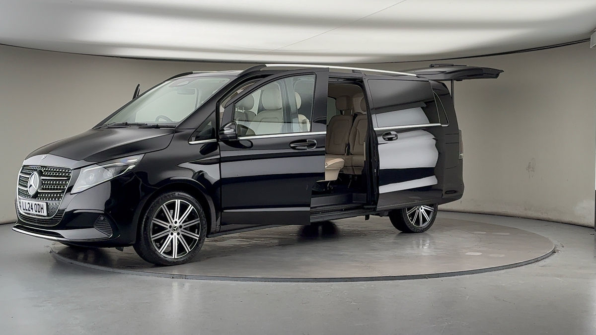 Mercedes-Benz V Class Image 22