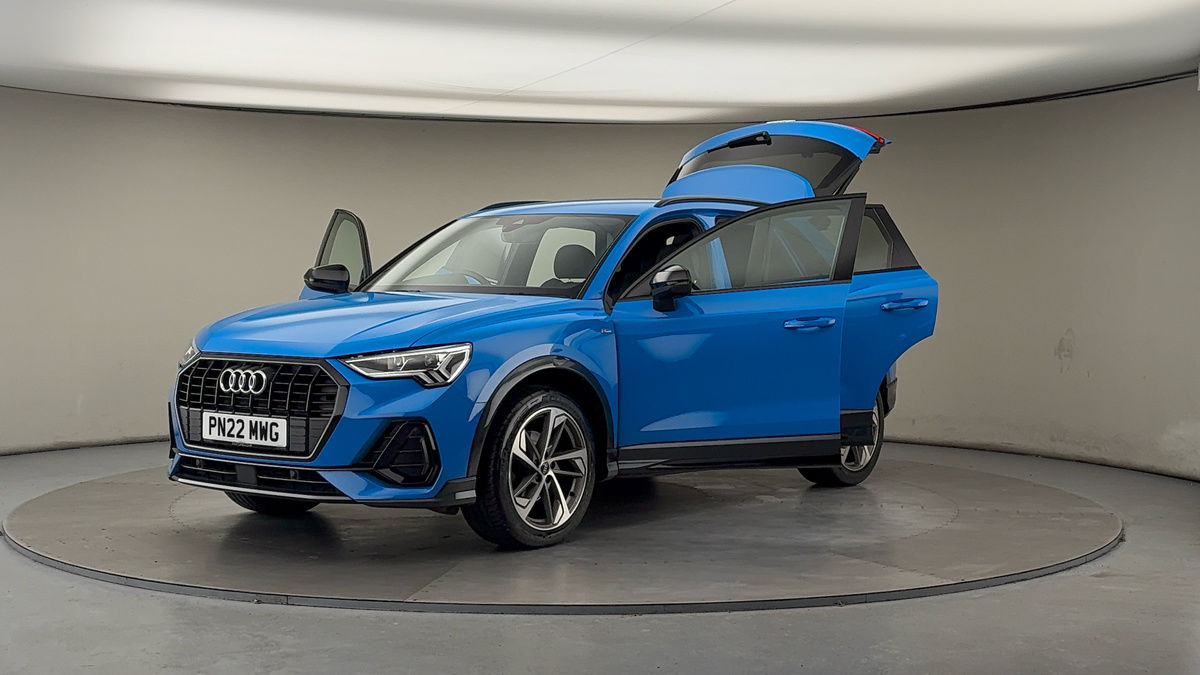 More views of Audi Q3