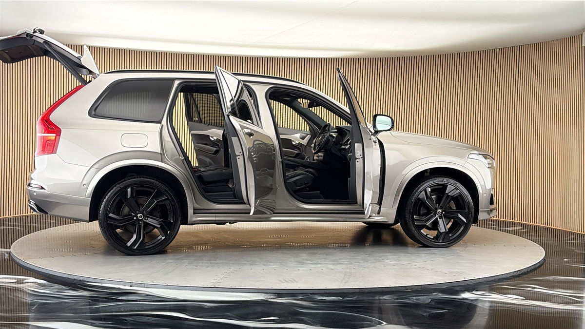 More views of Volvo XC90