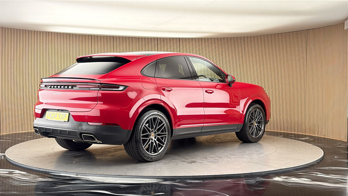 Porsche Cayenne Image 21