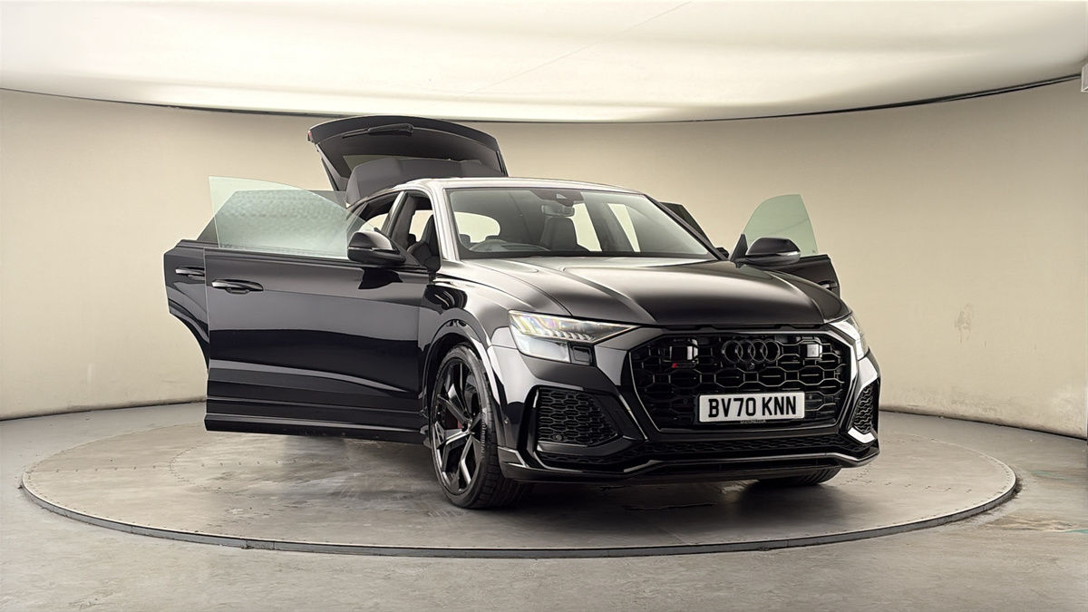 More views of Audi RSQ8