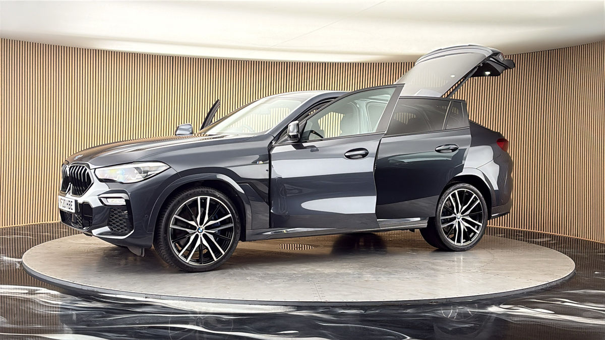 More views of BMW X6