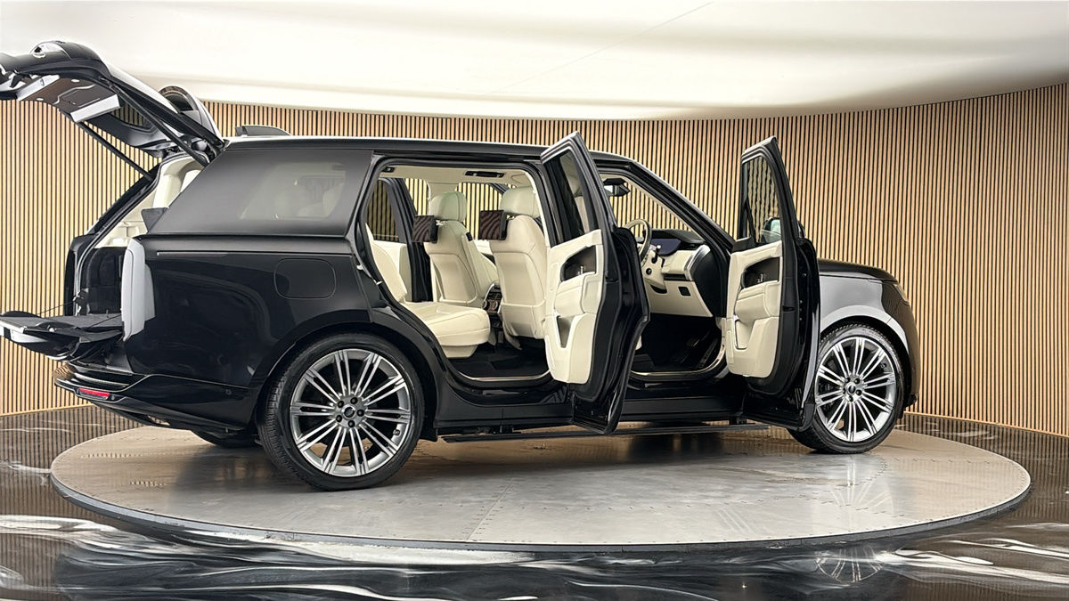More views of Land Rover Range Rover