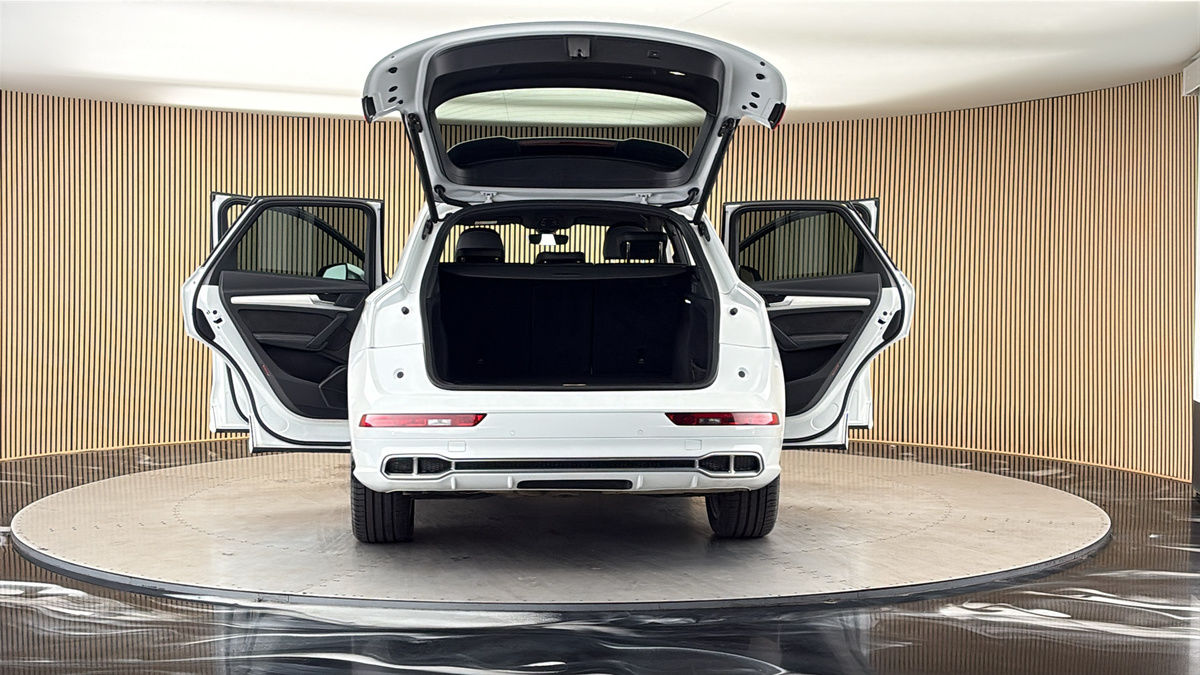 More views of Audi SQ5