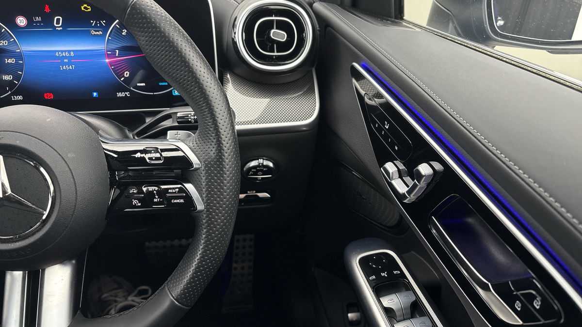 Mercedes-Benz GLC Image 14