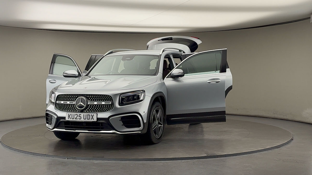 More views of Mercedes-Benz GLB