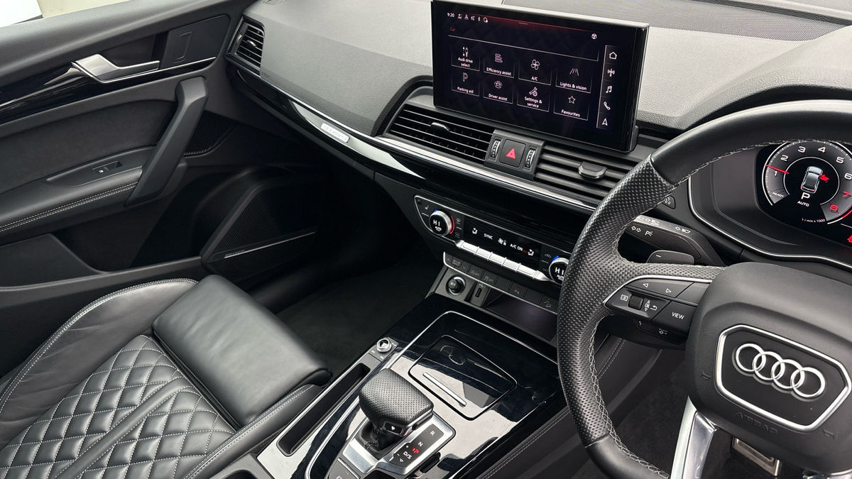 Audi Q5 Image 18
