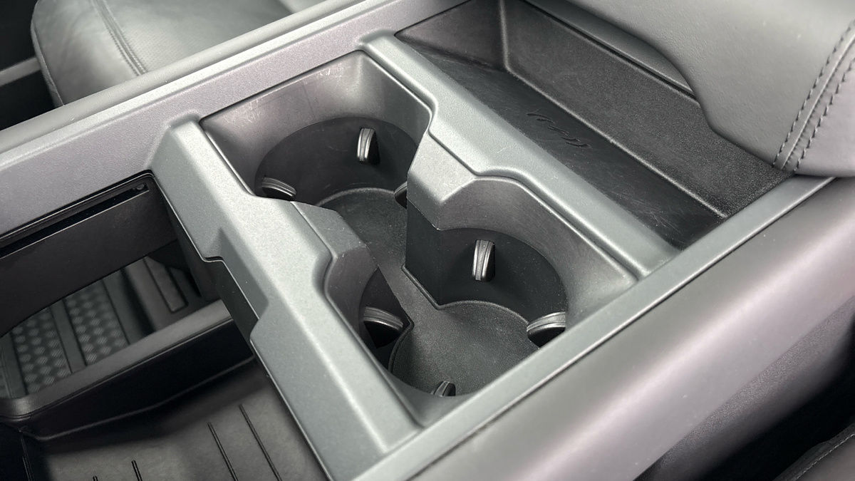 Land Rover Defender 110 Urban Image 29