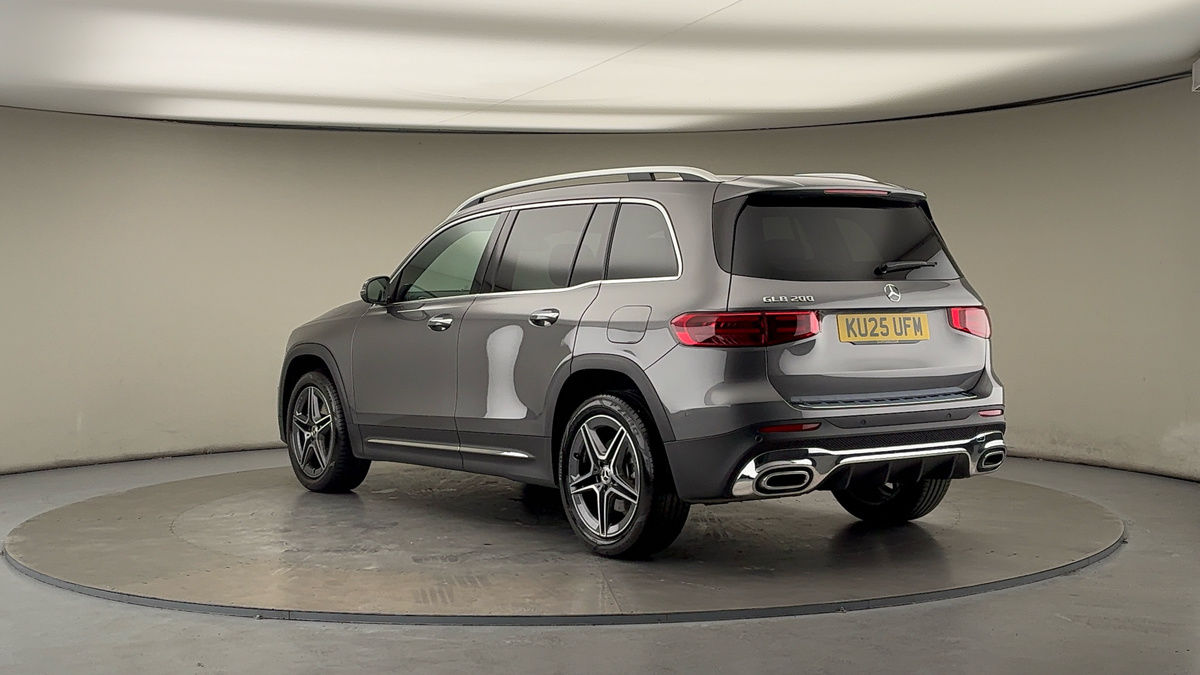 Mercedes-Benz GLB Image 2