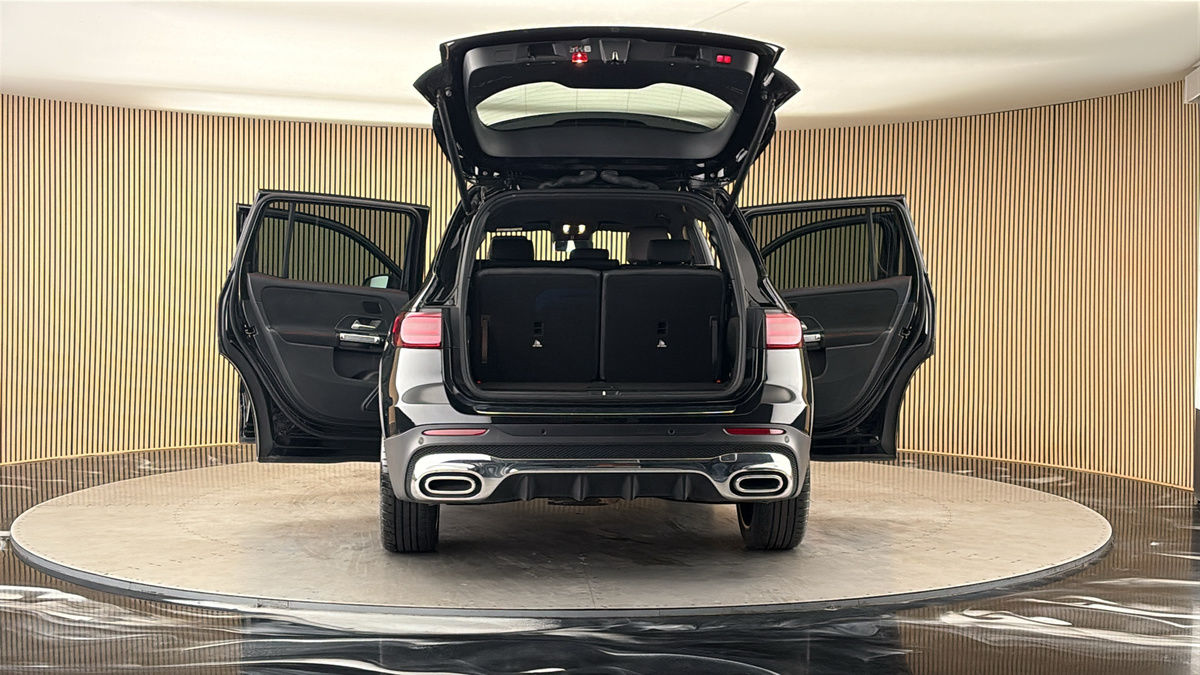 More views of Mercedes-Benz GLB